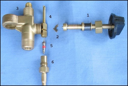 coleman275a-1980-2_06