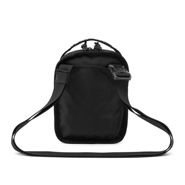 The North Face 1.75L 抽繩休閒單肩包 黑 / NF0A52RYJK3